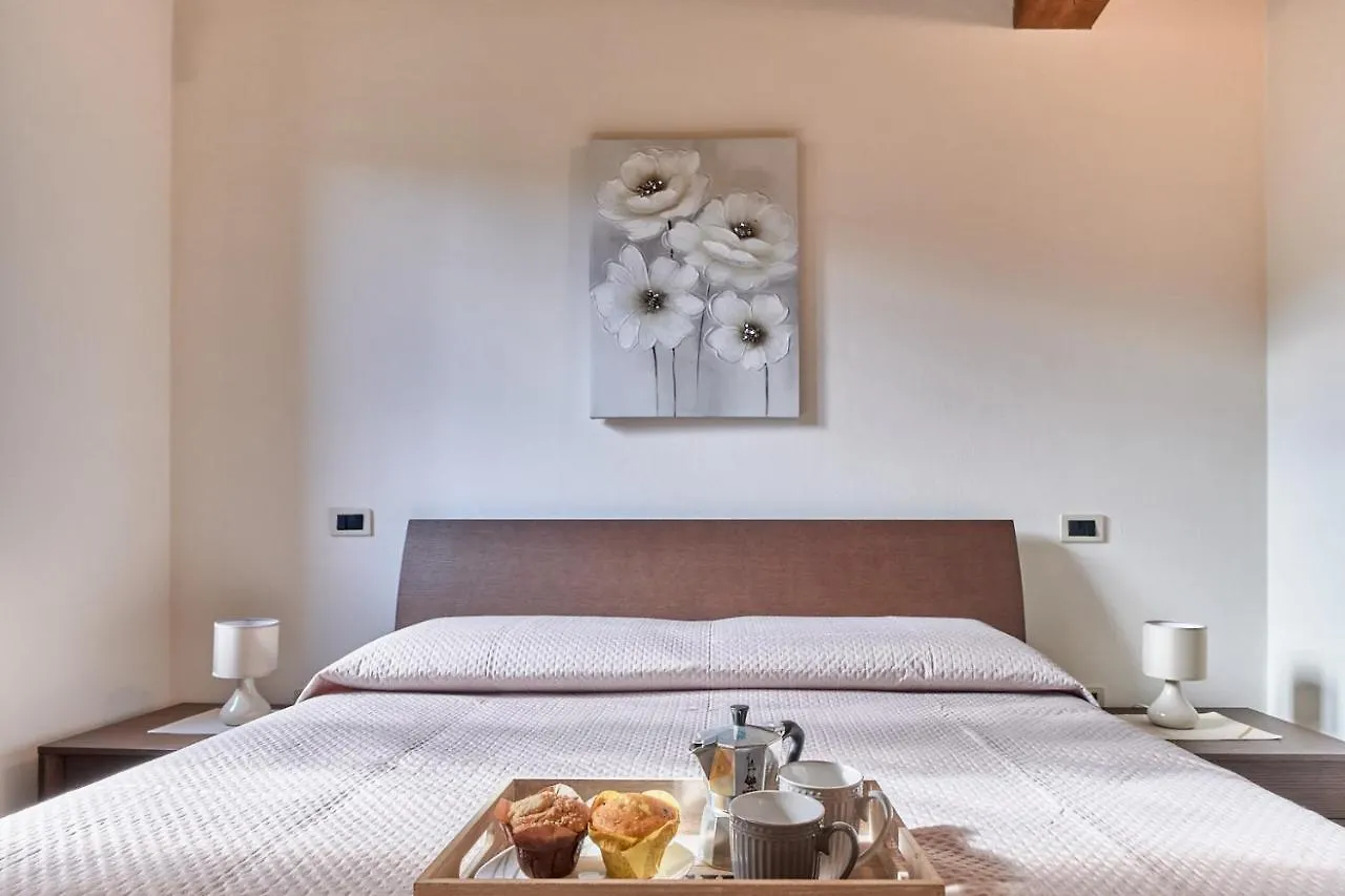 App. Maison Doree 데센자노델가르다 아파트